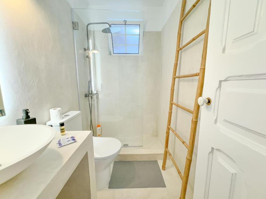 Costa Inn Beach House With Pool By Homeful Homes 코스타 다 카파리카 외부 사진