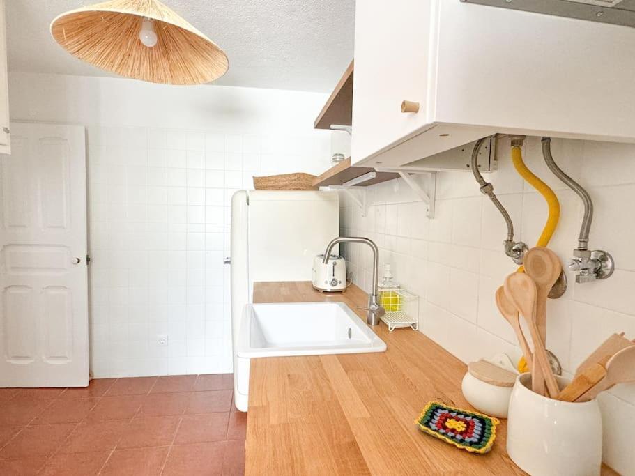 Costa Inn Beach House With Pool By Homeful Homes 코스타 다 카파리카 외부 사진